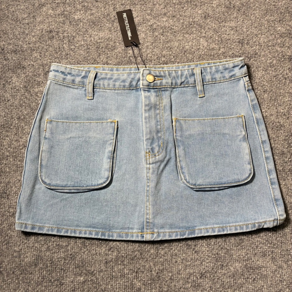 PrettyLittleThing Womens Light Blue Wash Cargo Pocket Denim Mini Skirt Sz.4